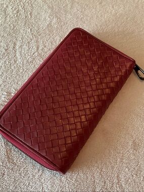 Woven Leather Zip Intrecciato Wallet in Deep Wine Red